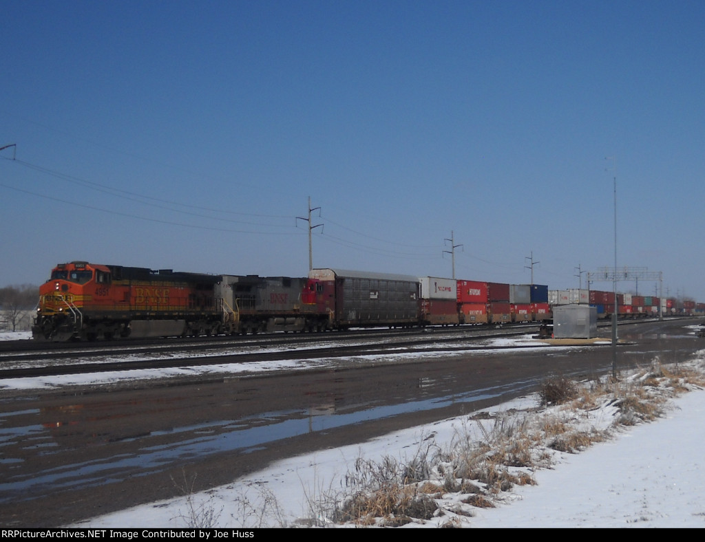 BNSF 4951 East